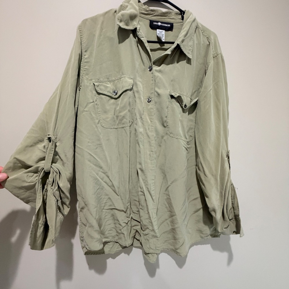 VTG Sag Harbor Silk Button Up Shirt Women 18 Sage Green Flowy Minimalist Indie